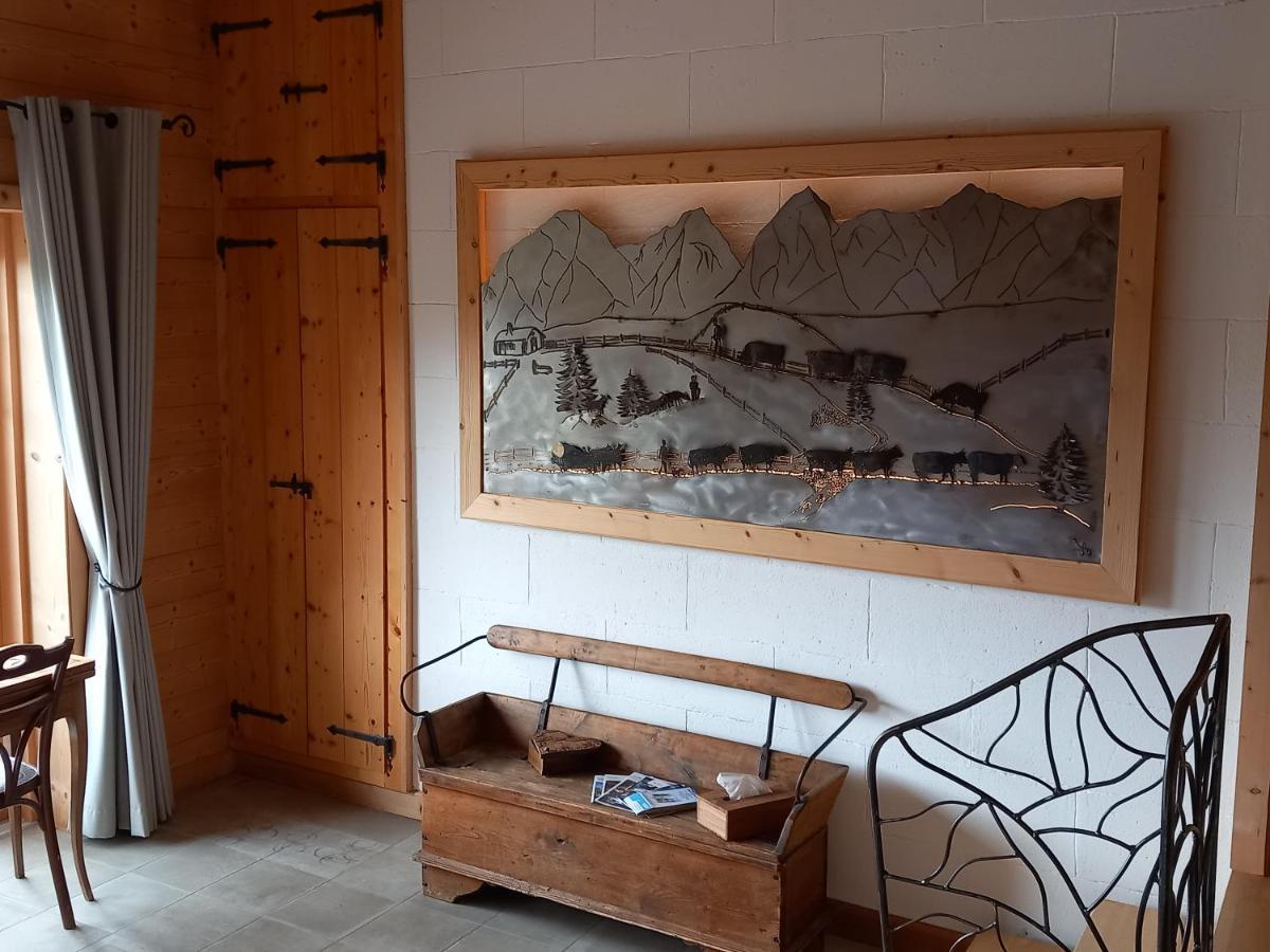Romont Les Abeilles Bed & Breakfast エクステリア 写真