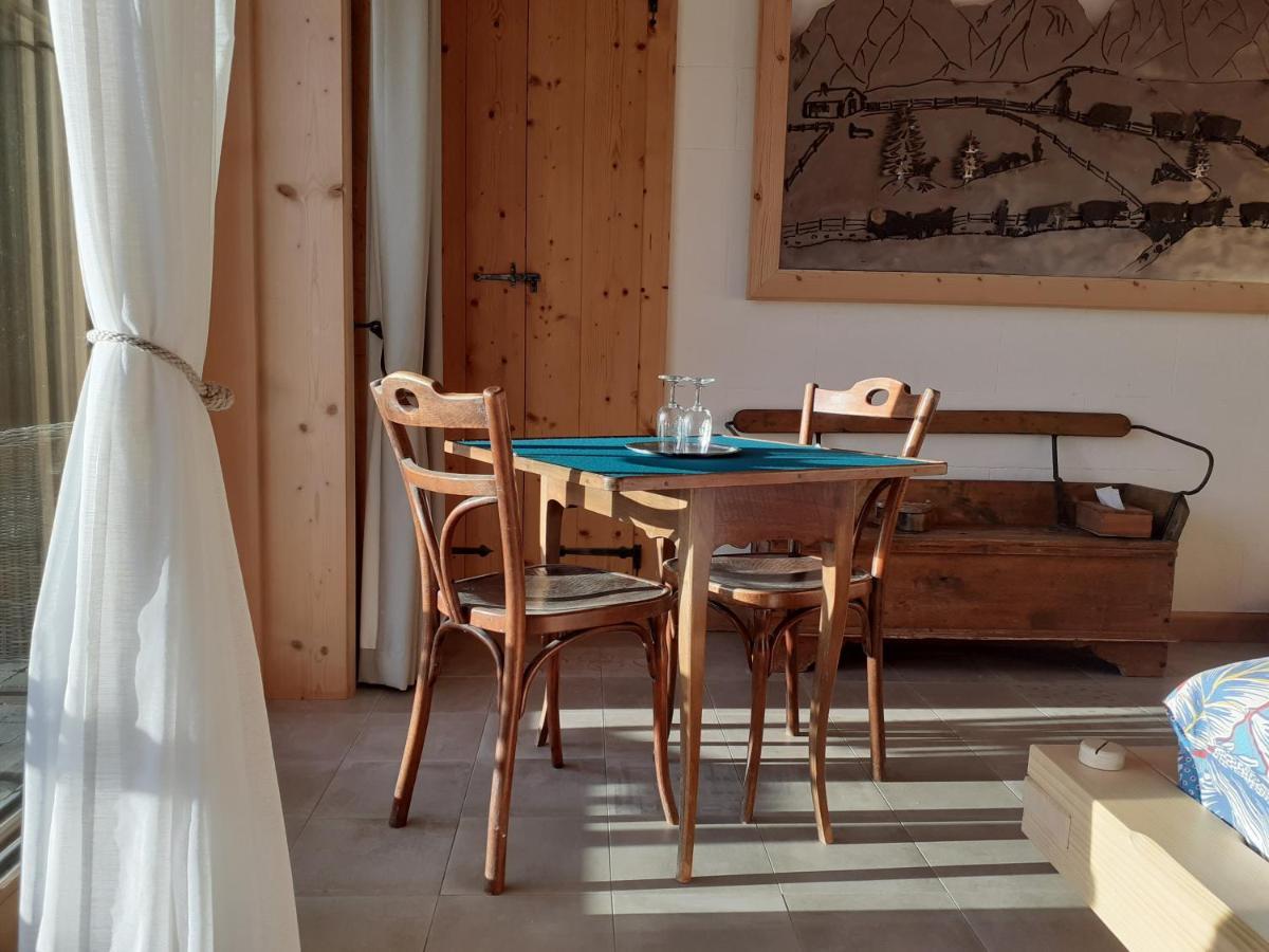 Romont Les Abeilles Bed & Breakfast エクステリア 写真